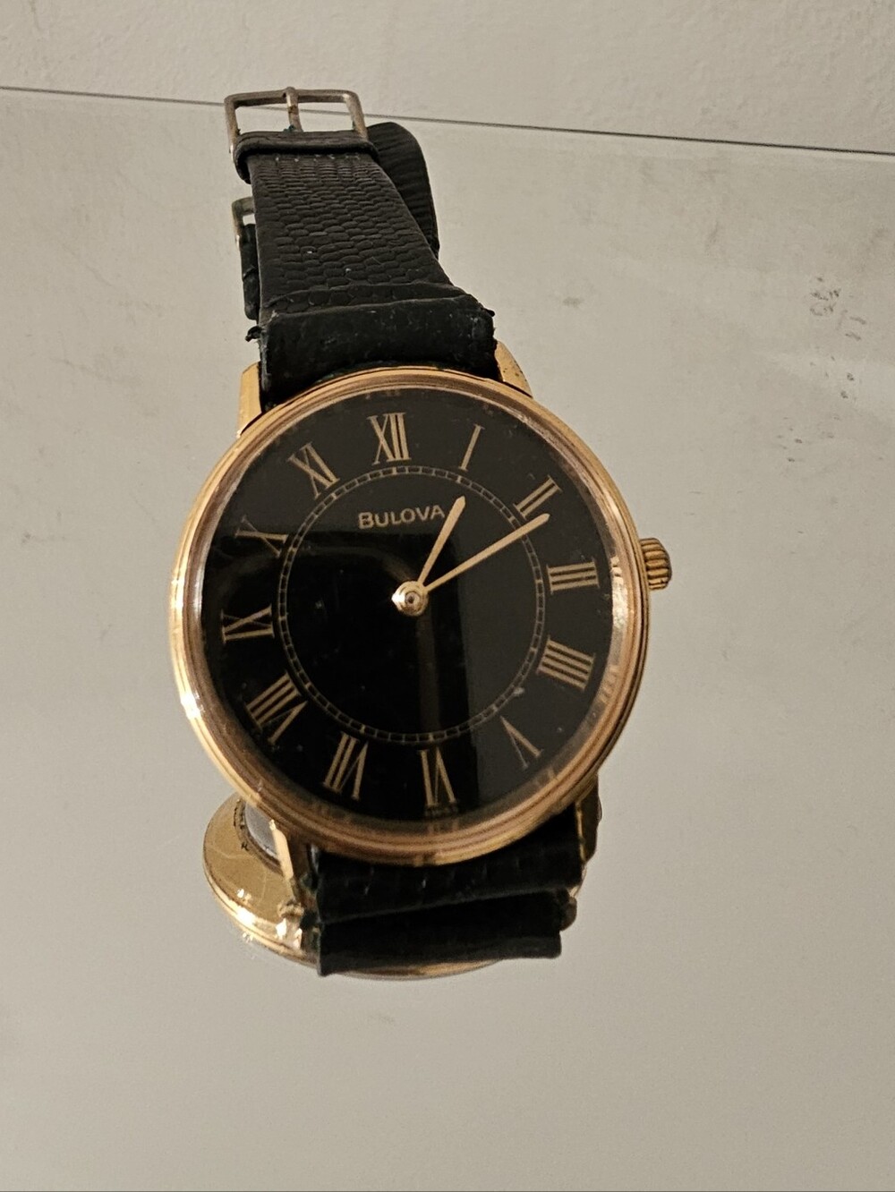 Bulova Vintage Classic Black Dial Gold-plated Manual Wind Men’s Watch- Unisex